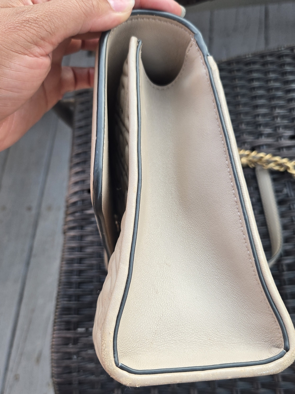 Tory Burch Beige Quilted Leather Chain Shoulder Bag - Picture 12 of 17
